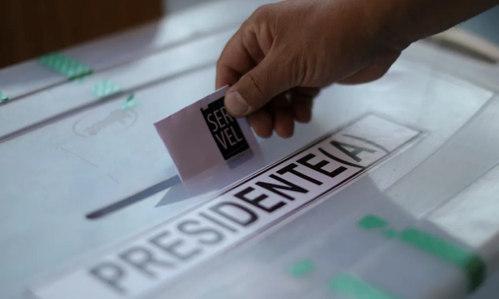 Con multas para los que no votan, congreso de chile