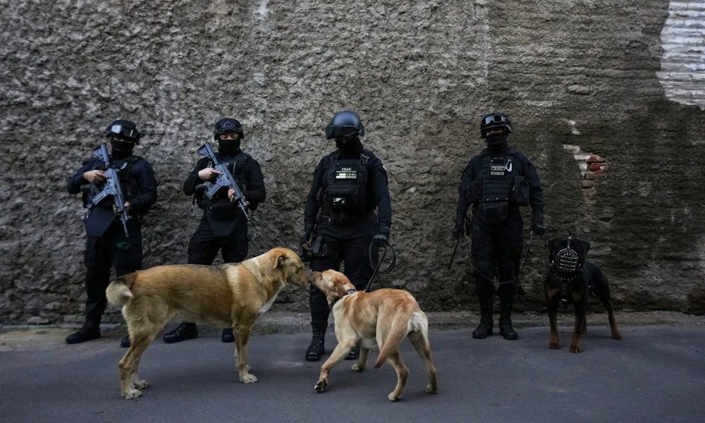 Chile inicia una campaña marcada por el orden en el