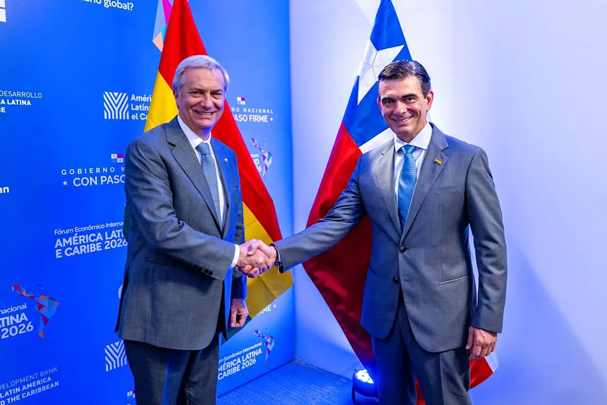 Paz y kast se reúnen en panamá para "construir futuro"